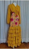 Conjunto Flamenco Mostaza Falda y Camisa 6 Volantes