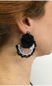 Conjunto Negro y Blanco de Pendientes, Flor y Cinturón de 3 Flores